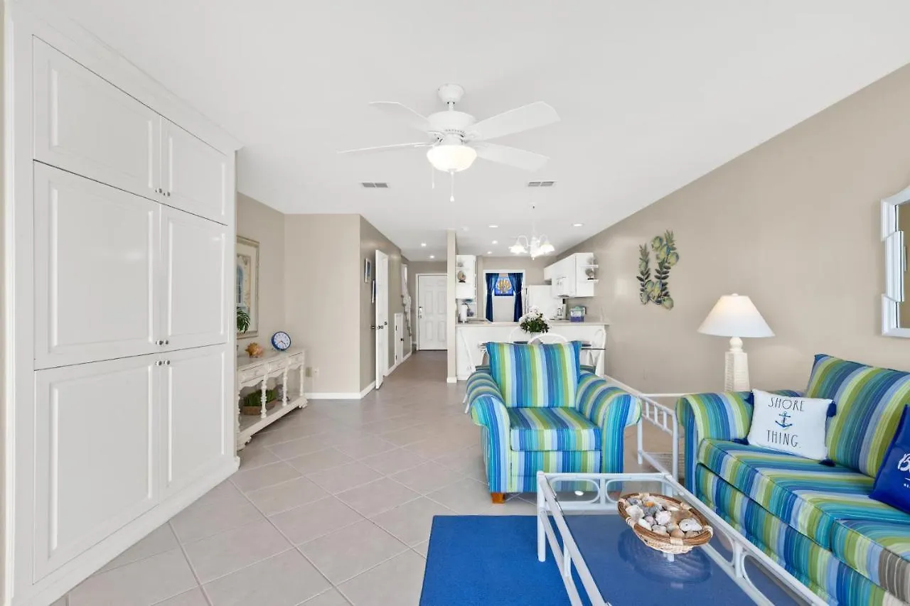 Prázdninový dům 2Bd/25Ba Gulf Front Townhome Near Pier Park! Gulf Views! Beach Access! Panama City Beach