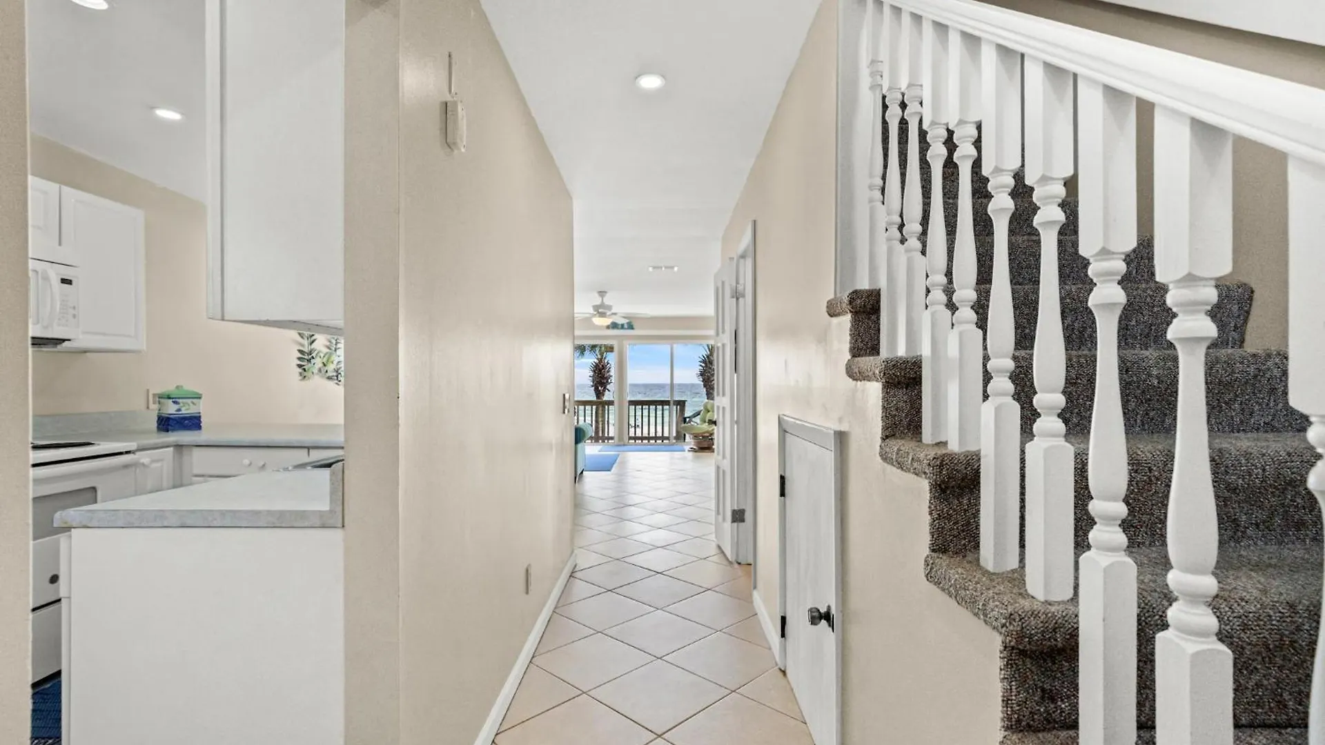 Prázdninový dům 2Bd/25Ba Gulf Front Townhome Near Pier Park! Gulf Views! Beach Access! Panama City Beach USA